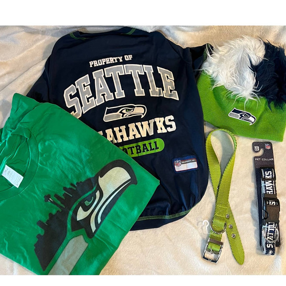Seattle SeaHawks Fan/Dog Bundle SZ Large - 5 Pieces - Picture 2 of 6